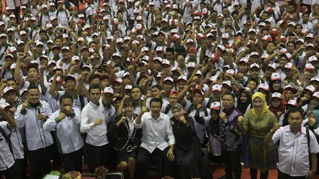 Kepada 1.500 pemuda peserta PMMD yang digelar Kemenpora, Imam Nahrawi berpesan agar program ini bisa menjadi contoh bagi pemuda lain di masing-masing desa.