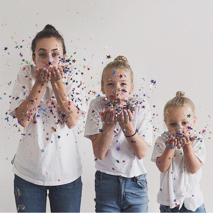<p>Kelak, saat melihat foto-foto ini, anak-anak bisa bernostalgia. (Foto: Instagram @allthatisshe)</p>