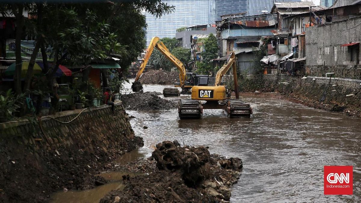 Hujan Deras Guyur Jakarta, 39 RT dan 1 Ruas Jalan Terendam Banjir
