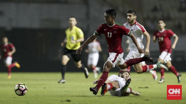 Pelatih Timnas Indonesia Luis Milla enggan memuji Ilija Spasojevic dan Febri Hariyadi yang bersinar saat tim Garuda mengalahkan Guyana 2-1.