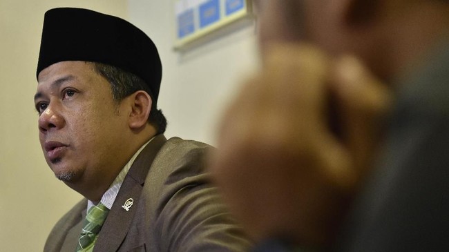 Pengadilan Tinggi Jakarta menguatkan putusan PN Jakarta Selatan yang menyatakan pemecatan Fahri Hamzah oleh PKS tidak sah.