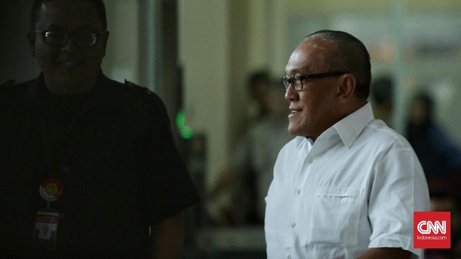 Pernyataan Ketua DPP Partai NasDem Irma Suryani terhadap Aburizal Bakrie terkait #2019GantiPresiden dinilai bisa mengganggu soliditas koalisi pendukung Jokowi.
