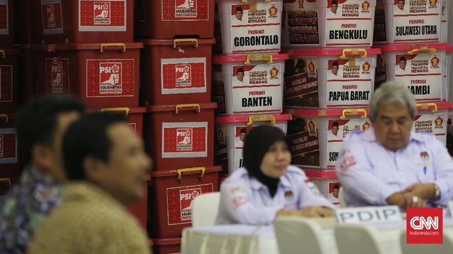 Golkar menyebut sejumlah negara seperti Jerman dan Kanada. Kenaikan bantuan dana parpol penting untuk meminimalkan kelahiran oligarki kekuasaan.