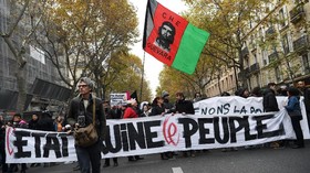 FOTO: Aksi Anti-Macron di Prancis