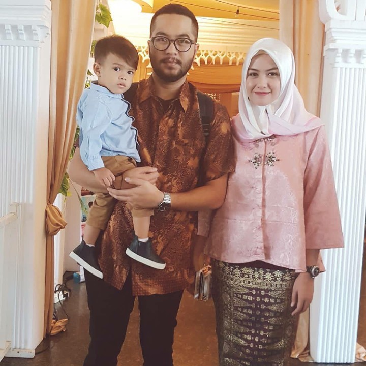 <p>Ke acara apapun, keluarga emang nomor satu ya. (Foto: Instagram/vatemat)  </p>