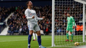 Hazard Dua Gol, Chelsea Hajar West Brom 4-0