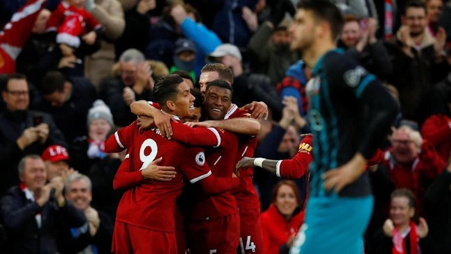 Liverpool berhasil mengalahkan tim tamu, Southampton 3-0, pada laga lanjutan Liga Primer Inggris di Stadion Anfield, Sabtu (18/11).