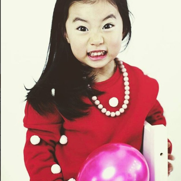 <p>Selain wajahnya yang imut dan nggemesin, Yebin juga dinobatkan para netizen sebagai salah satu anak berparas cantik di dunia seperti Kristina Pimenova. (Foto: Instagram @babyyebin_love)  </p>