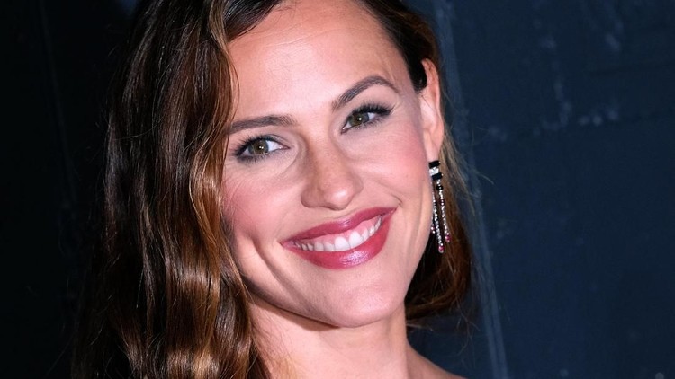 Jadi single mom memang nggak mudah. Ini juga yang dialami aktris Jennifer Garner.