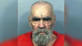 Pembunuh Berantai Era 60-an,  Charles Manson Tutup Usia