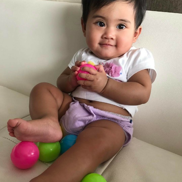 <p>Kalau dilihat-lihat, Vania makin mirip Bunda Venna nih. Setuju nggak, Bun? (Foto: Instagram/vaniaathabina24)</p>