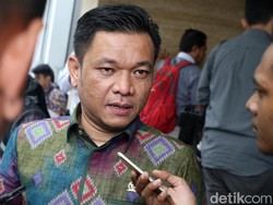 Saudi Setop Umrah, Komisi VIII DPR Kaget: Indonesia Bebas Corona!