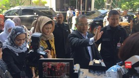 VIDEO: Istri Setya Novanto Penuhi Panggilan KPK