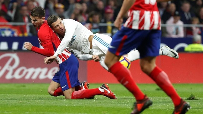 Penampilan Cristiano Ronaldo bersama Real Madrid terus mendapat sorotan sejak menerima gelar pemain terbaik dunia FIFA 2017 pada 23 Oktober lalu.