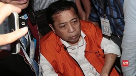 VIDEO: Jalan Setya Novanto Menuju Tahanan KPK