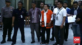 Setya Novanto Bangkit dari Kursi Roda Usai Diperiksa KPK