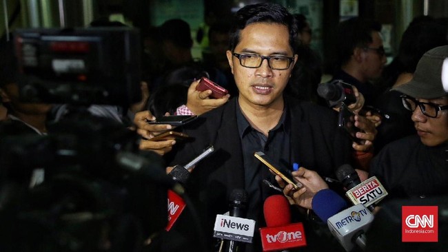 Penerimaan uang sebagai 'fee' proyek merupakan modus paling menonjol pada hampir semua kasus suap yang menjerat kepala daerah di bawah penanganan KPK.