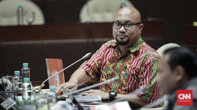 Komisioner KPU Ilham Saputra menegaskan pihaknya siap menghadapi langkah apapun yang diambil oleh pihak yang tidak setuju dengan sikap KPU, termasuk M. Taufik.