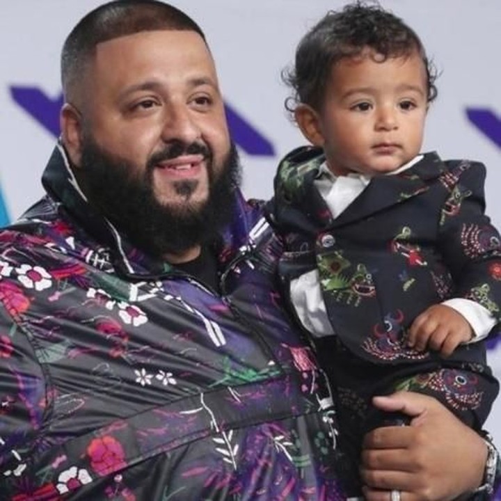 <p>Sang ayah memang rajin banget ajak Asahd ke acara-acara yang ia hadiri, termasuk penghargaan musik. (Foto: Instagram/asahdkhaled)</p>