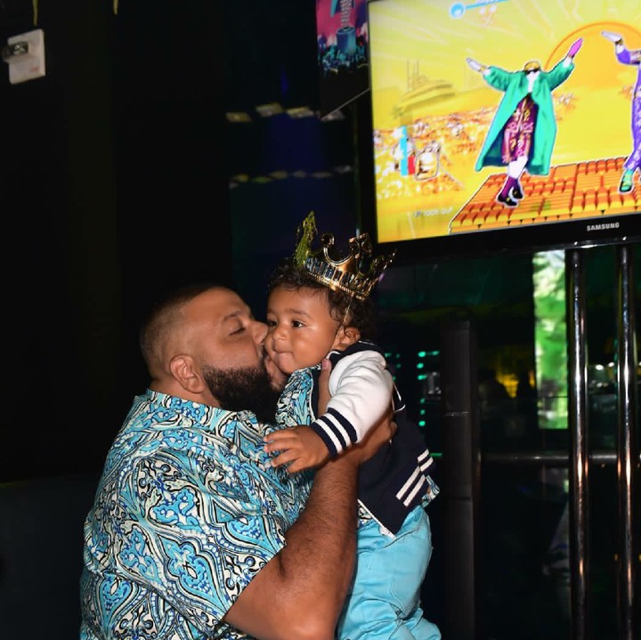 <p>DJ Khaled sayang banget ya sama si kecil. (Foto: Instagram/asahdkhaled)</p>