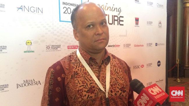 Ilham Habibie Mundur dari Kursi Komisaris Utama Bank Muamalat Ilham Habibie mengundurkan diri dari jabatan Komisaris Utama dan Komisaris Independen Bank Muamalat pada Selasa (24/5).