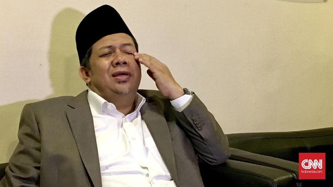 Fahri Hamzah menilai langkah sejumlah parpol itu merugikan rakyat karena melahirkan pembelahan yang terlalu dini.