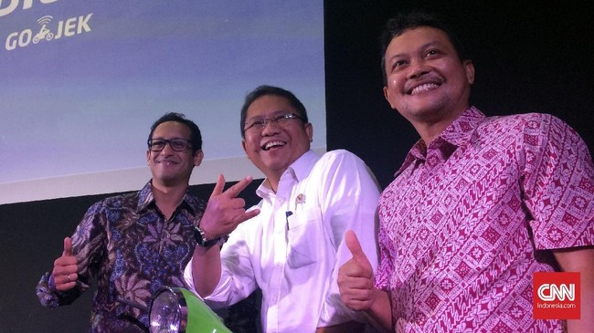 Menkominfo Rudiantara mengomentari isu bahwa CEO dan pendiri Gojek, Nadiem Makarim, akan menjabat sebagai penerusnya untuk periode 2019-2024.