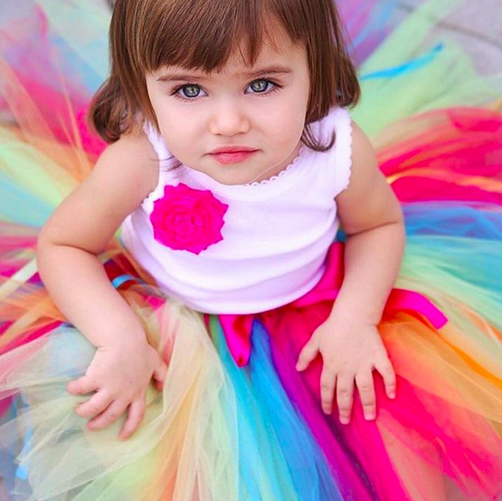 <p>Rok tutu pelangi bikin bocah yang satu ini makin cantik. (Foto: Instagram/ @jamesgirone)  </p>