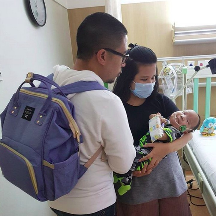 <p>Ratih dan Ludi bersiap-siap mengajak Adam pulang. 'Akhirnya! Adam bisa pulang om dan tante,'. (Foto: Instagram/ @adamfabumi)</p>