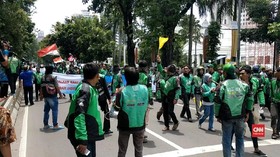 VIDEO: Supir Ojek Online Keluhkan Tak Ada Payung Hukum