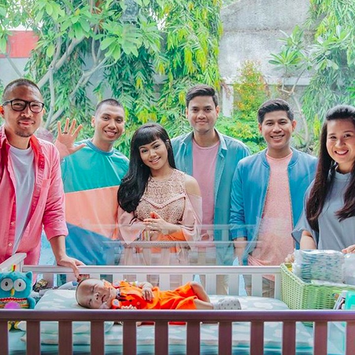 <p>Kisah Adam jadi inspirasi di balik lagu 'Melawan Dunia' yang dinyanyikan RAN dan Yura Yunita. (Foto: Instagram/ @adamfabumi)  </p>