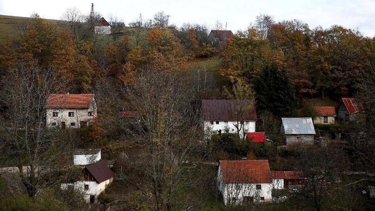 FOTO: Ratko Mladic 'Jagal Bosnia', Pahlawan di Desanya