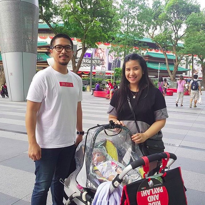 <p>Yeay! Momen saat Adam akhirnya diajak jalan-jalan sama ayah dan bunda selain ke RS. (Foto: Instagram/ @adamfabumi)</p>