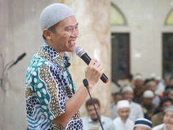 Felix Siauw Bicara soal Fatwa MUI tentang Salat di Rumah Saat Pandemi Corona