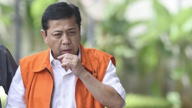 Kondisi syaraf dan kadar gula Ketua DPR Setnov sudah dicek tim dokter RSCM. Ia pun dinyatakan bisa kembali ditahan KPK.