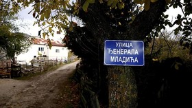 FOTO: Ratko Mladic 'Jagal Bosnia', Pahlawan di Desanya