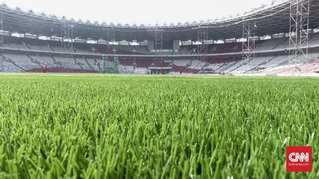 Kesiapan penyelenggaraan Asian Games 2018 turut ditandai dengan cantiknya rumput Stadion Utama Gelora Bung Karno yang menghampar di lapangan.