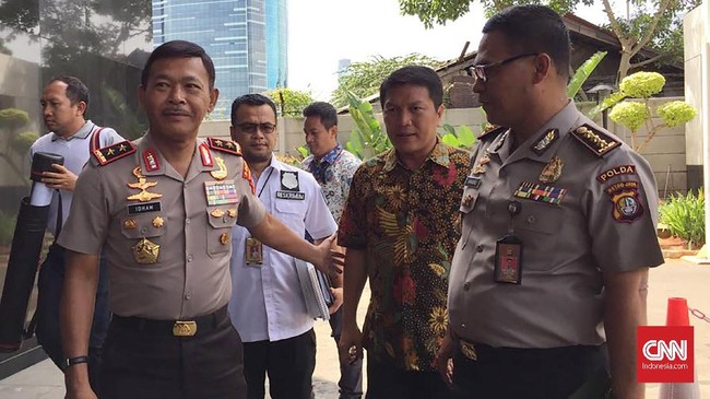 Kapolda Metro Jaya Irjen Idham Azis bersama jajarannya menyambangi markas pemberantasan korupsi untuk bertemu dengan komisioner KPK.