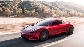 Tabrakan Tesla Tewaskan 2 Orang, Diduga Fitur Autopilot Aktif