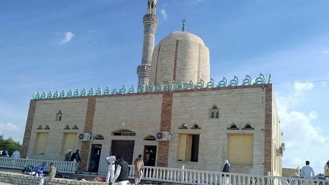 Serangan brutal kelompok militan ke sebuah masjid di Mesir saat ibadah salat jumat berlangsung telah membuat geram dunia.