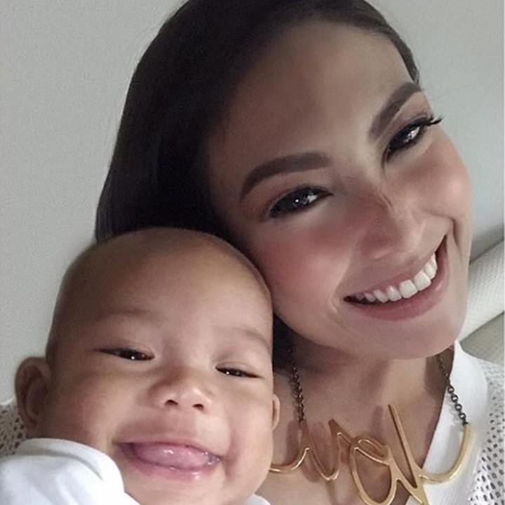 <p>Mirip kan Bu Ayu sama Aqlan? (Foto: Instagram @mrsayudewi)</p>