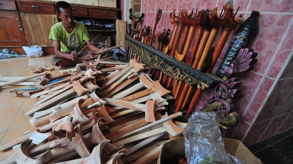 FOTO: Kisah 200 Tahun Desa Empu Keris di Madura - Foto 3