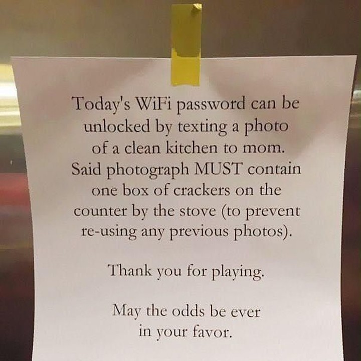 <p>Waduh, password Wi-Fi-nya rumit juga ya. Hi-hi-hi. (Foto: Facebook/ Muddled Up Mummy)</p>
