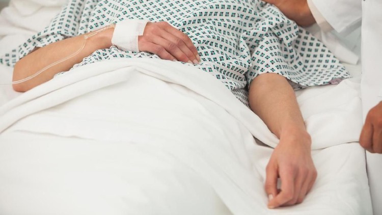 Preeklamsia Itu Justru Kualami Setelah Melahirkan Bunda ini mengalami preeklamsia setelah melahirkan hingga terjadi komplikasi dan perlu dirawat di ICU.