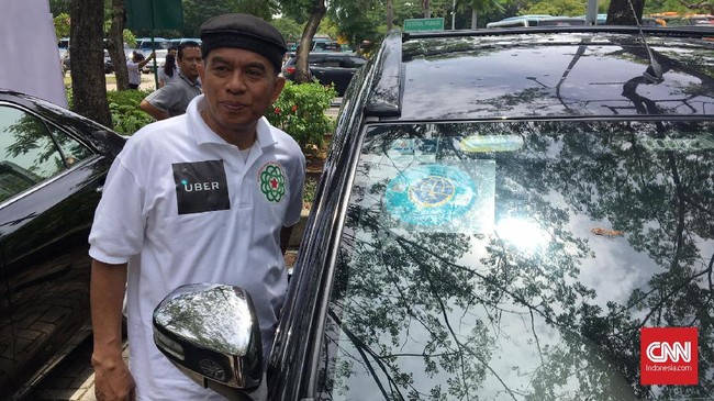 Aliansi Driver Online (Aliando) mengancam tutup jalan pada 1 April jika pemerintah mengabaikan tuntutan status hukum, kemandirian, dan jaminan kesejahteraan.
