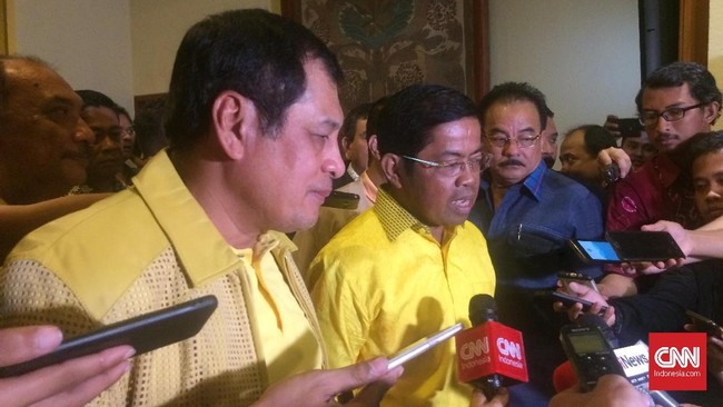 Sebelum memulai rapat dengan DPD Golkar seluruh Indonesia, Ketua Harian DPP Partai Golkar Nurdin Halid menyatakan akan menerima aspirasi dari daerah.