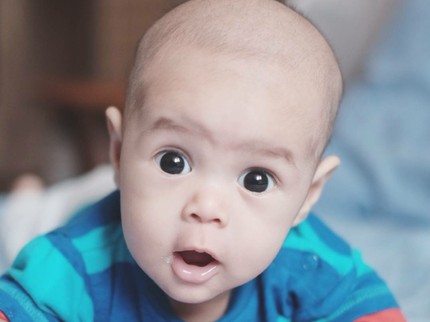Ini Malik, Anak Kedua Alyssa Soebandono yang Menggemaskan