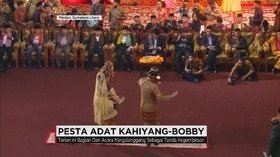 Kahiyang-Ayu Menari Tortor dalam Rangkaian Pernikahan Adat Ma