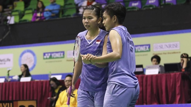 Ganda putri Indonesia, Greysia Polii/Apriyani Rahayu dapat perlawanan sengit dari pasangan Bulgaria saat meraih gelar Spanyol Masters 2020.