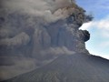 Erupsi Gunung Agung, Garuda Batalkan Penerbangan Rute Lombok